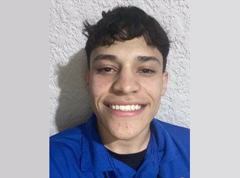Roomgo MX - Ricardo  - 18 - Chihuahua