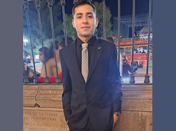 Roomgo MX - Adrian - 22 - Tlaquepaque