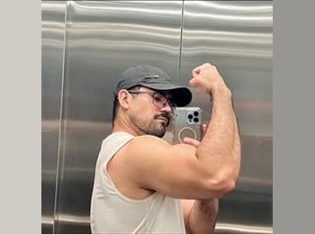 Roomgo MX - Adrian - 25 - México - D.F.