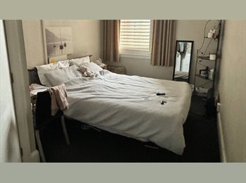 Roomgo NZ - Room available in the Old Northland Fire Station!, Wellington - $261 pw