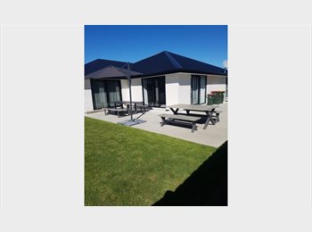 Roomgo NZ - 2 furnished bedrooms avaliable!, Ashburton - $220 pw