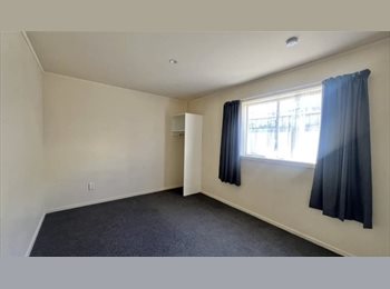 Roomgo NZ - Room to rent in Harbour Terrace $199 a week, Dunedin - $199 pw