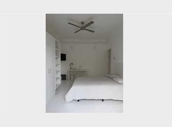 Roomgo PT - QUARTO EM APARTAMENTO RENOVADO - SALDANHA, Lisboa - 725 € Por mês