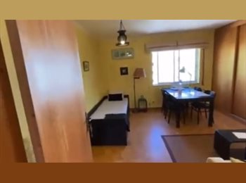 Roomgo PT - Grande e luminoso quarto com cama dupla e sofá, Lisboa - 520 € Por mês