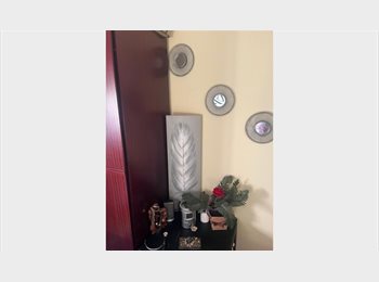 Roomgo PT - Alugo quarto para uma pessoa., Porto - 400 € Por mês