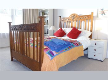 Roomgo UK - Bright, clean and spacious double bedroom in traditional Edwardian terraced house., Benwell - £500 pcm