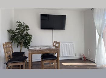 Roomgo UK - Rooms to Share / let  Fully Furnished all inclusive, Smethwick - £599 pcm