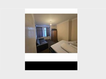 Roomgo UK - Double room available, Seven Kings - £850 pcm