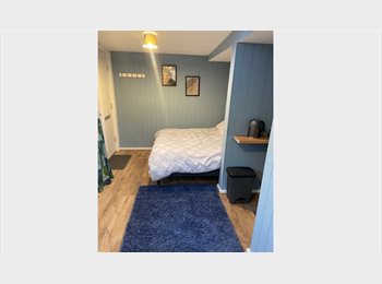 Roomgo UK - The Chalet, Haywards Heath - £1,000 pcm