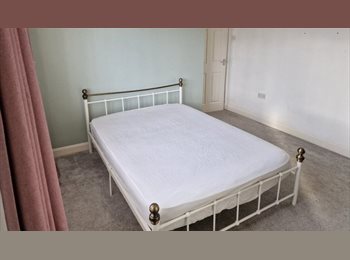 Roomgo UK - Double Room in Spacious Property - All Bills Incl, Darlington - £625 pcm