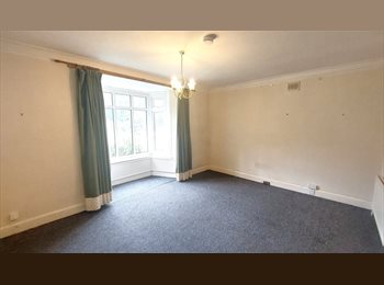 Roomgo UK - Room from £400 pcm in Bearwood Birmingham, Beech Lanes - £400 pcm