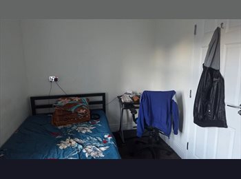 Roomgo UK -  TENANCY TAKEOVER – London Road, Sheffield,  S2 4LR, Highfield - £547 pcm