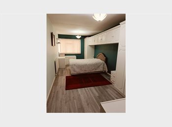 Roomgo UK - Spacious Double Room for Rent – Ideal for Professionals, Gloucester - £650 pcm