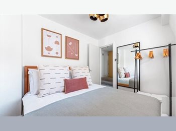 Roomgo UK - Fully Furnished 1 Bedroom available for Rent, Covent Garden - £1,200 pcm