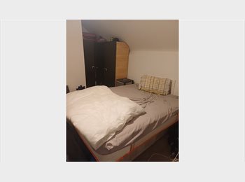 Roomgo UK - Studio room to share, Tooting - £450 pcm