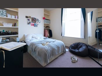 Roomgo UK - Room in Camberwell Grove!, Camberwell - £1,018 pcm