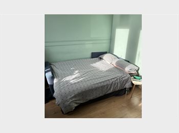 Roomgo UK -  Large Spacious Room by Leith Walk – Bills Incl., Leith  - £750 pcm