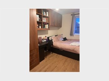 Roomgo UK - Room to rent asap in Bermondsey, Bermondsey - £975 pcm