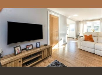 Roomgo UK - Em suite room for rent, Livingston - £750 pcm