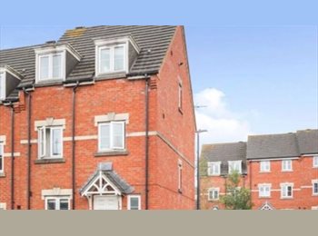 Roomgo UK - Tenancy takeover - large double bedroom in Kingswood, Speedwell - £613 pcm