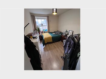 Roomgo UK - Large Double Bedroom Available ASAP, Stamford Hill - £850 pcm