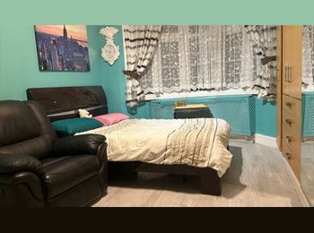 Roomgo UK - 2 Double Bedroom Property – UB1 1HZ, Hamborough Road, Southal, Yeading - £800 pcm