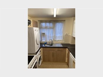 Roomgo UK - Double Room in a Shared House, UB5, Northolt - £700 pcm