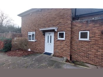 Roomgo UK - Rooms from £350 pcm inc bills in Birmingham, Ward End - £350 pcm