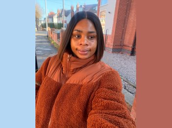 Roomgo UK - Janet - 37 - Hockley