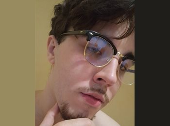 Roomgo UK - Aaron - 23 - Devizes