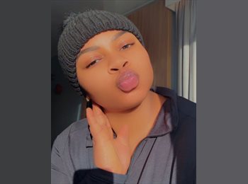 Roomgo UK - Benita - 24 - Edinburgh