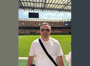 Roomgo UK - Mark Thomas - 49 - Farnborough