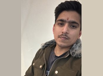 Roomgo UK - Karan - 28 - Leamington Spa