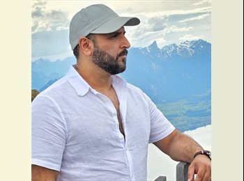 Roomgo UK - Vahid - 46 - Camden Town