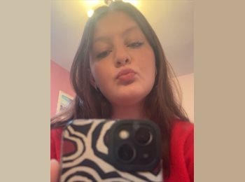 Roomgo UK - Ellie  - 19 - Glasgow