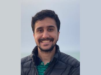 Roomgo UK - Ahmad Reza - 28 - Friern Barnet