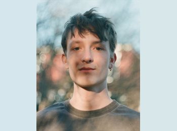 Roomgo UK - Arthur - 27 - Stroud Green