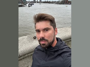 Roomgo UK - Tiago - 32 - London