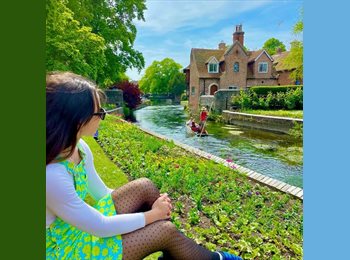 Roomgo UK - Pinelopi - 28 - Leigh-on-Sea