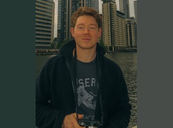 Roomgo UK - Scott  - 24 - Charing Cross