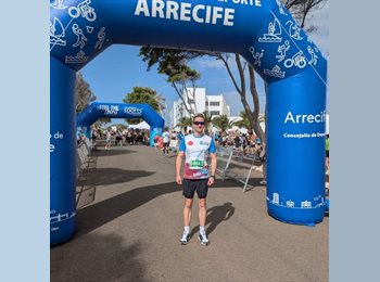 Roomgo UK - Thomas - 37 - Altrincham