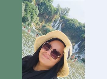 Roomgo UK - Latifa  - 40 - Alperton