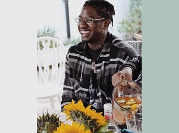 Roomgo UK - Thabo - 36 - Surbiton