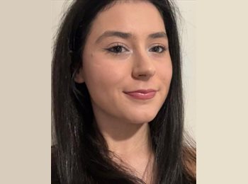 Roomgo UK - Costanza - 19 - Manchester