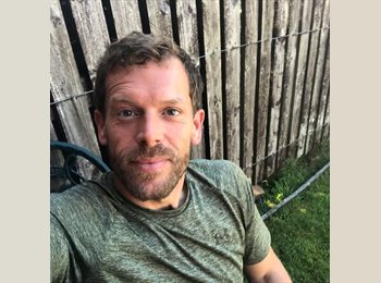 Roomgo UK - Adam - 39 - Bolton