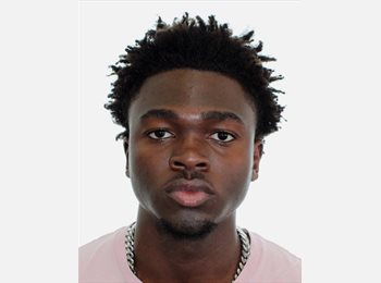 Roomgo UK - Nifemi - 21 - Greenwich