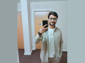 Roomgo UK - Dayyan - 25 - The Lanes