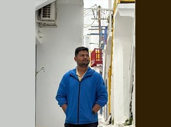 Roomgo UK - Eashwar - 32 - Farnborough