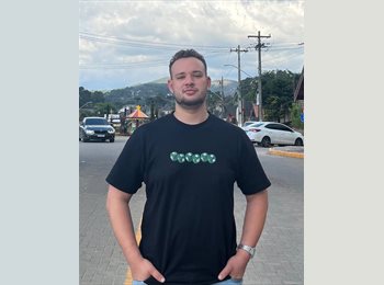 Roomgo UK - Vitor  - 21 - Liverpool