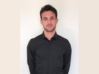 Roomgo UK - Kyle - 27 - Old Town